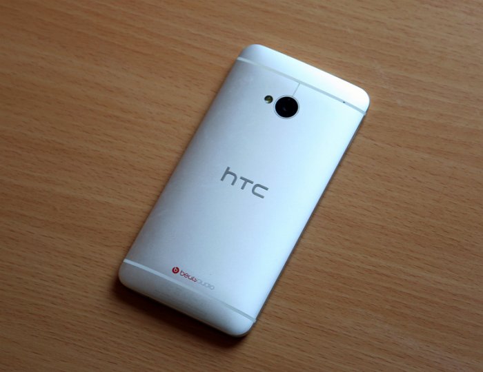 Htc_One_Back