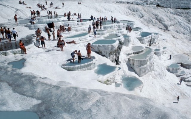 Οι ομορφότερες «φυσικές πισίνες» του κόσμου Θερμές πηγές του Παμούκαλε