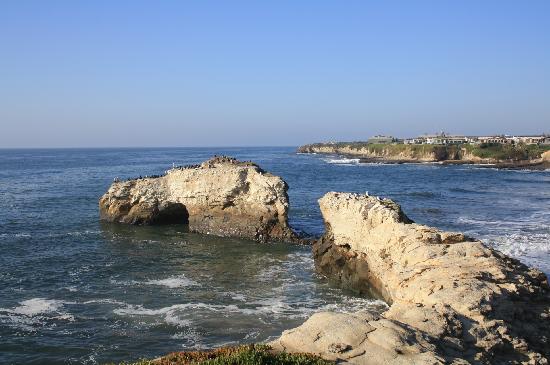 Εντυπωσιακές γέφυρες φυσικής ομορφιάς Natural Bridges State Beach