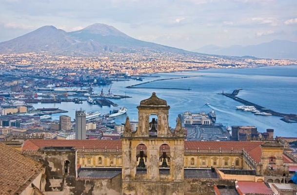 Οι ομορφότερες «δεύτερες» πόλεις της Ευρώπης Νάπολι