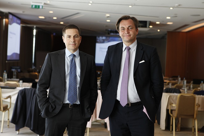 Ο Michael Moritz με τον ιδρυτή της First Athens, Παντελή Παπαγεωργίου