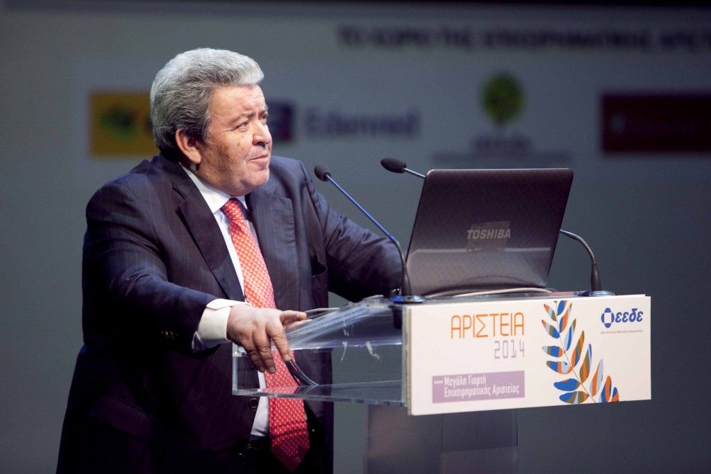 Ο πρόεδρος του ΔΣ της ΕΕΔΕ, κ. Κωνσταντίνος Λαμπρινόπουλος στο βήμα