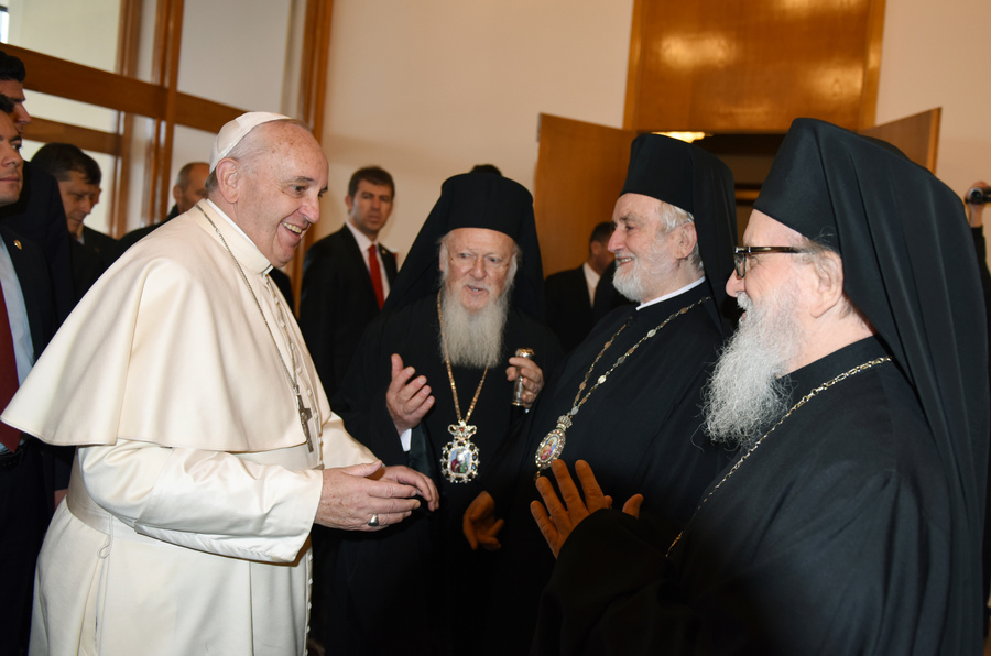 ΚΩΝΣΤΑΝΤΙΝΟΥΠΟΛΗ ΑΕΡΟΔΡΟΜΙΟ ΥΠΟΔΟΧΗ ΠΑΠΑ ΑΠΟ ΟΙΚΟΥΜΕΝΙΚΟ ΠΑΤΡΙΑΡΧΗ