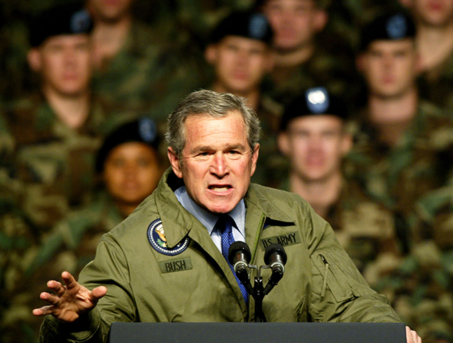 US PRESIDENT GEORGE BUSH MAKES A POINT DURING SPEECH TO ARMY TROOPS IN TEXAS.