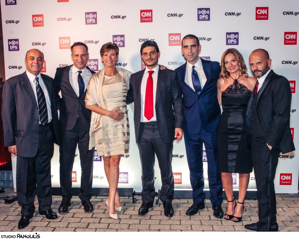Από δεξιά Στέφανος Αυγουλέας, Μέλος Δ.Σ. CNN Greece, Greg Beitchman, CNN International Vice President, Becky Anderson, Δημοσιογράφος και Παρουσιάστρια του CNN International, Δημήτρης Γιαννακόπουλος, Πρόεδρος του DPG Group, Κώστας Οικονόμου, Commercial Director CNN International, Τίνα Φερεντίνου, CEO της DPG Digital Media, Παναγιώτης Μπόμης, Γενικός Διευθυντής CNN Greece.