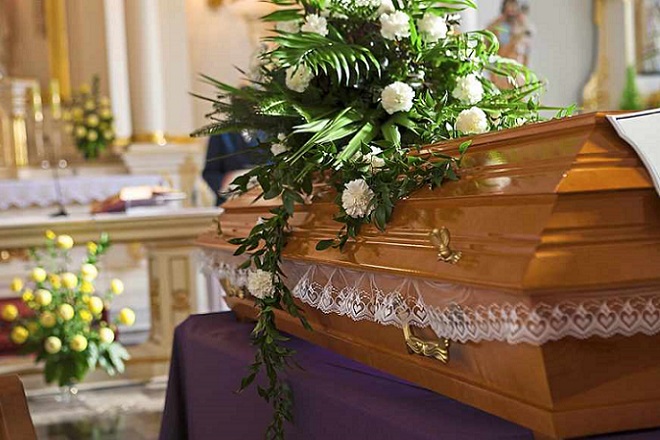 http://www.fortunegreece.com/wp-content/uploads/2015/12/15/coffin2.jpg