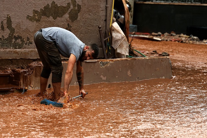 ΜΑΝΔΡΑ ΠΛΗΜΜΥΡΕΣ ΚΑΤΑΣΤΡΟΦΕΣ
