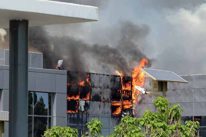 ΦΩΤΙΑ ΣΕ ΕΡΓΟΣΤΑΣΙΟ ΜΠΑΤΑΡΙΩΝ ΣΤΗΝ ΞΑΝΘΗ