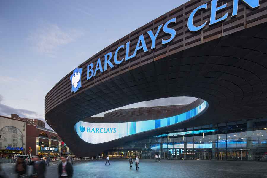 Υποχώρησαν τα κέρδη της Barclays