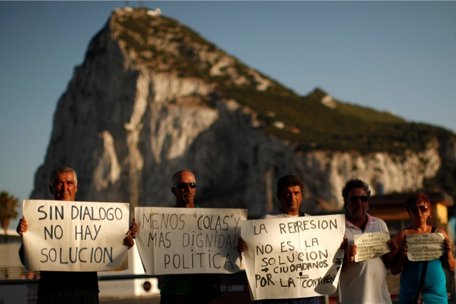 Μετωπική στον «βράχο του Ταρίκ»