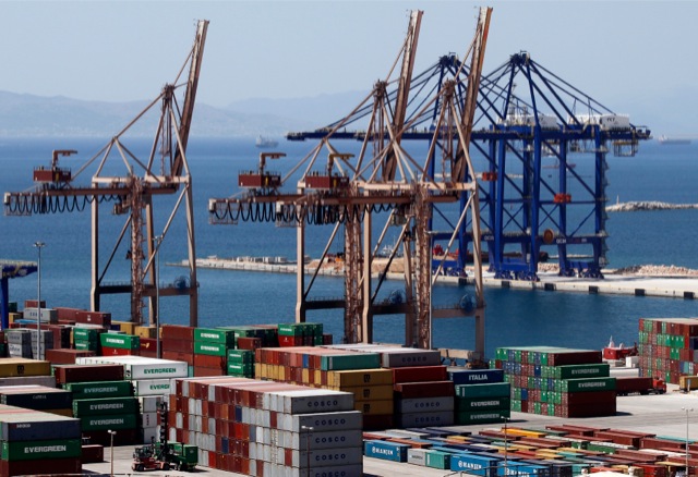 Εργαζόμενοι της COSCO: Καταγγέλλουν προσβλητική συμπεριφορά