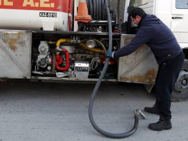 Αίτημα στην τρόικα για μείωση του φόρου στο πετρέλαιο θέρμανσης