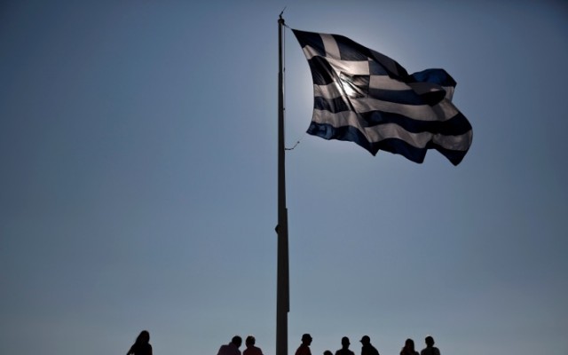 FT: «Η Ελλάδα είτε θα χρεοκοπήσει είτε θα βγει από το ευρώ ή και τα δύο»