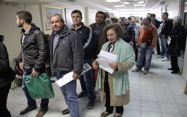 Καμία παράταση στην προθεσμία για τα τέλη κυκλοφορίας