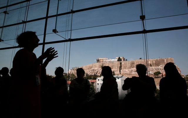 Αισιοδοξία στον κλάδο του τουρισμού για το 2014