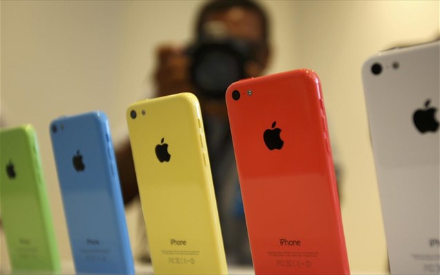 Νέο φτηνότερο iPhone 5C ρίχνει στην αγορά η Apple