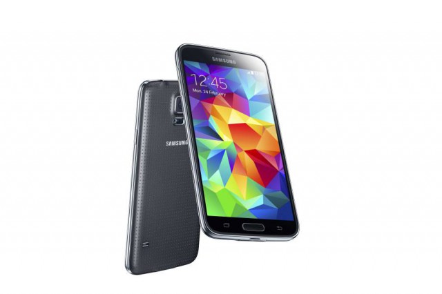 Στα ράφια των καταστημάτων το Samsung Galaxy S5