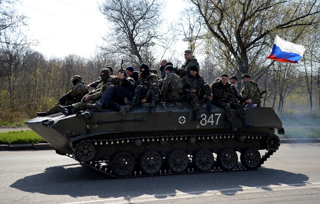 Ένοπλοι φιλορώσοι κατέλαβαν το Δήμο του Ντονέτσκ