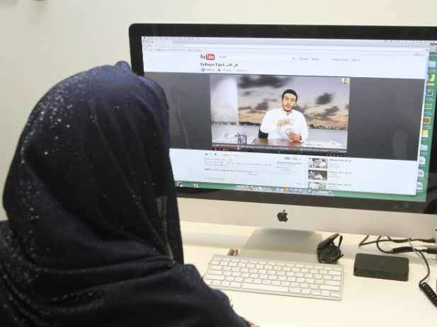 «Μπούρκα» στο YouTube επιχειρεί να βάλει η Σαουδική Αραβία