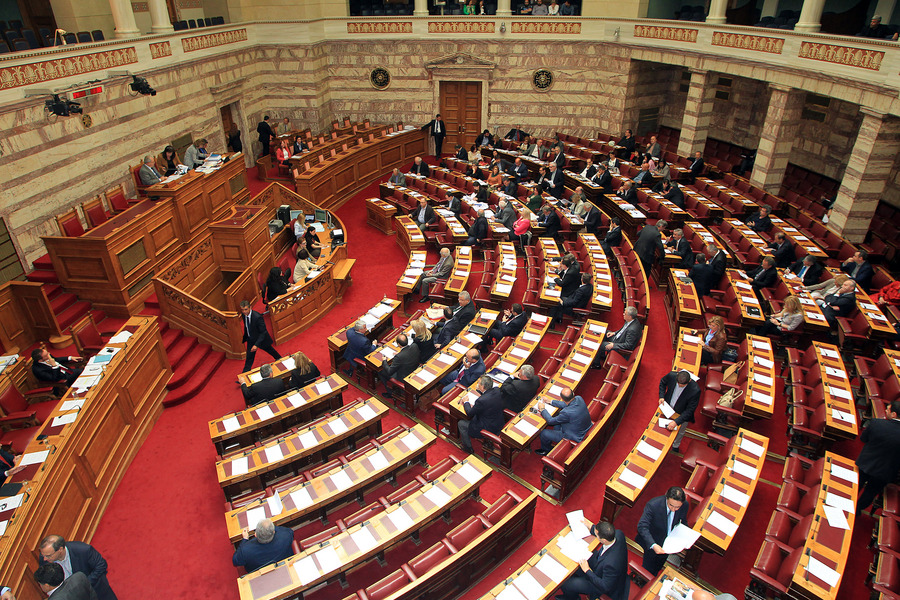 Έξι ακόμη δικογραφίες διαβιβάστηκαν στη Βουλή