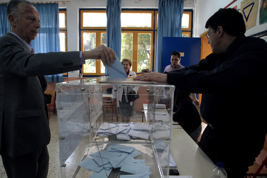 Ποιοι δημοτικοί σύμβουλοι κόβουν πρώτοι το νήμα