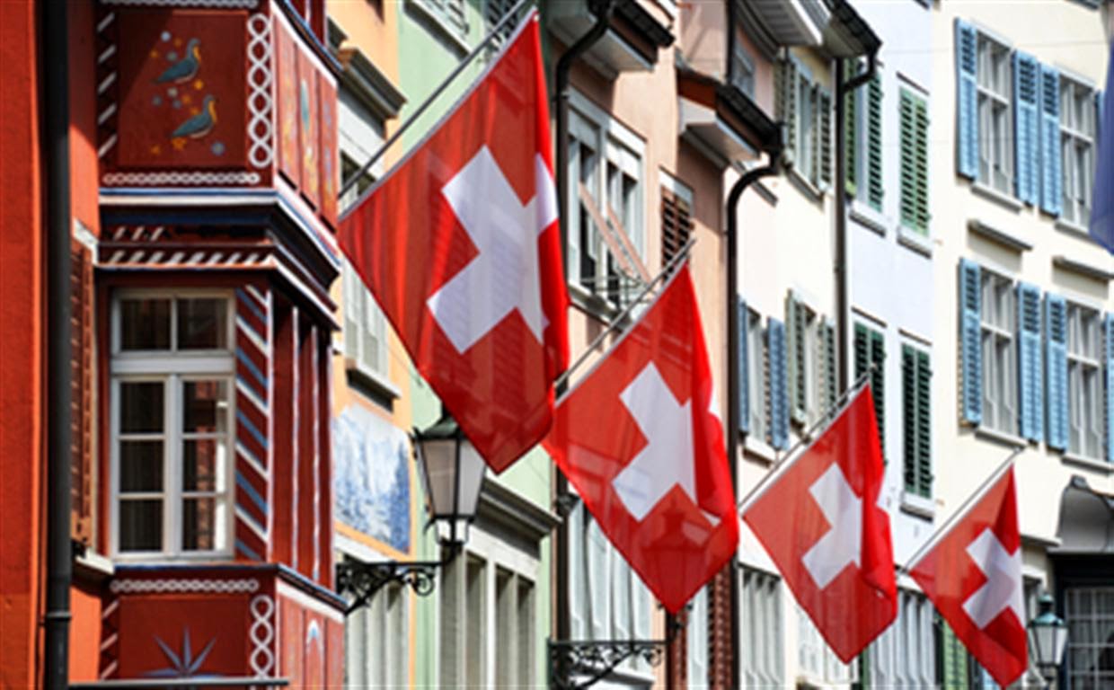Οι Ελβετοί λένε «όχι» στα 3.300 ευρώ