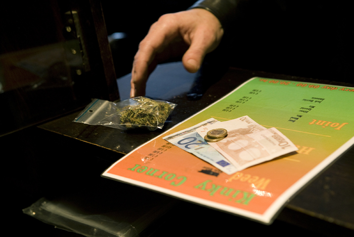 Moody’s: Γιατί η νομιμοποίηση της μαριχουάνας μπορεί να φέρει περισσότερα λεφτά στα αμερικανικά ταμεία