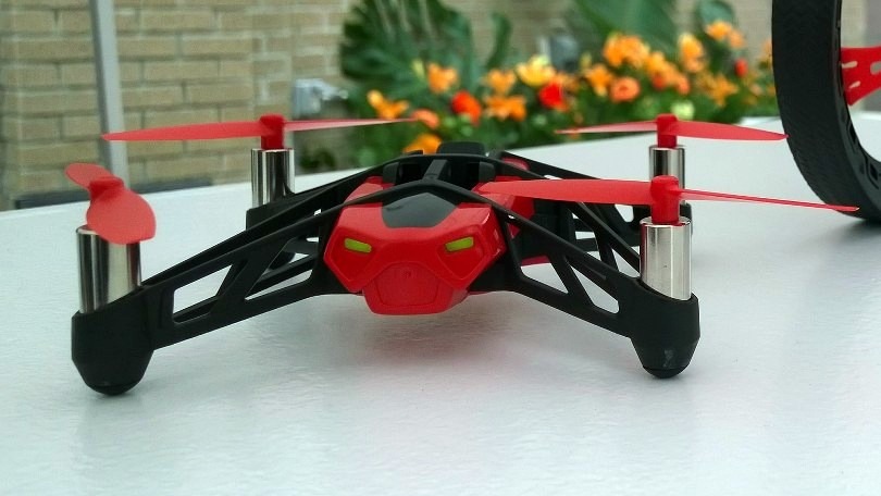 Έρχονται τα mini drones!
