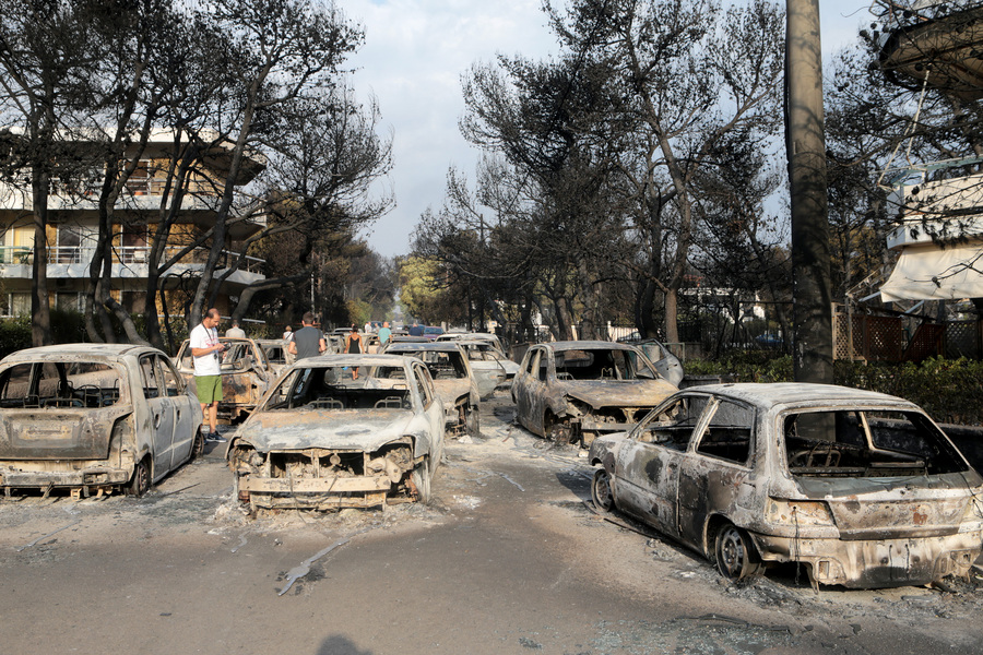 Reuters: Καμιά συγνώμη, καμιά παραίτηση για τις φονικές φωτιές