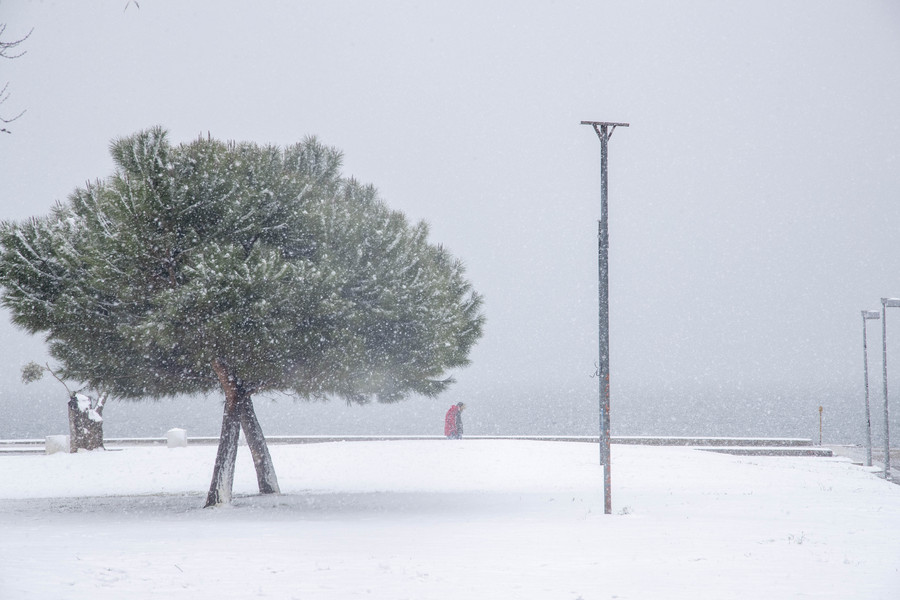 Ξεκίνησε η επέλαση της κακοκαιρίας «Κάρμελ» – Σε ποιες περιοχές της Αττικής θα χιονίσει
