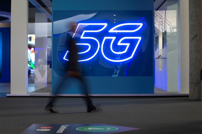 Η «επανάσταση» του 5G: Πότε έρχεται και τι αλλάζει στους κλάδους της οικονομίας και την καθημερινότητα μας