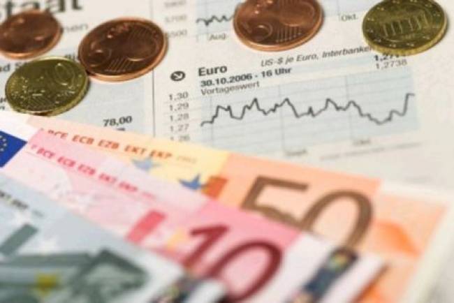 «Τριετές ομόλογο με επιτόκιο περίπου 2,9% για την Ελλάδα»
