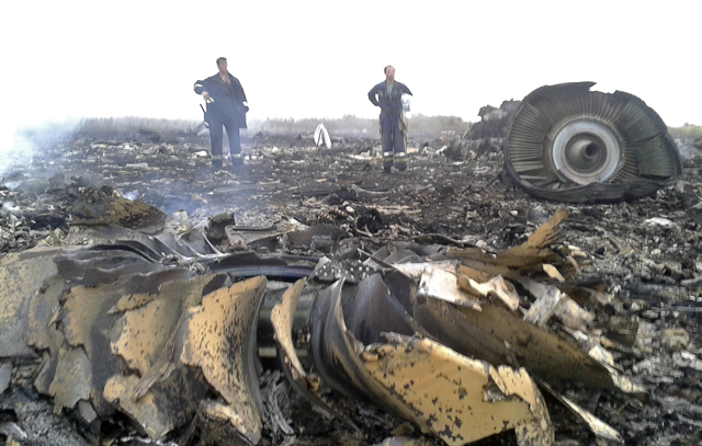 Αεροπορική τραγωδία: Συντριβή Boeing 777 στην Ουκρανία