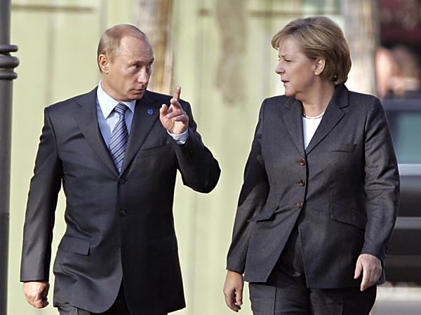 Μέρκελ και Πούτιν συμφώνησαν για την ανάγκη εκεχειρίας στην Ουκρανία
