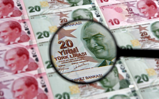 Γιατί έπαψε να λάμπει το «αστέρι» της τουρκικής οικονομίας;