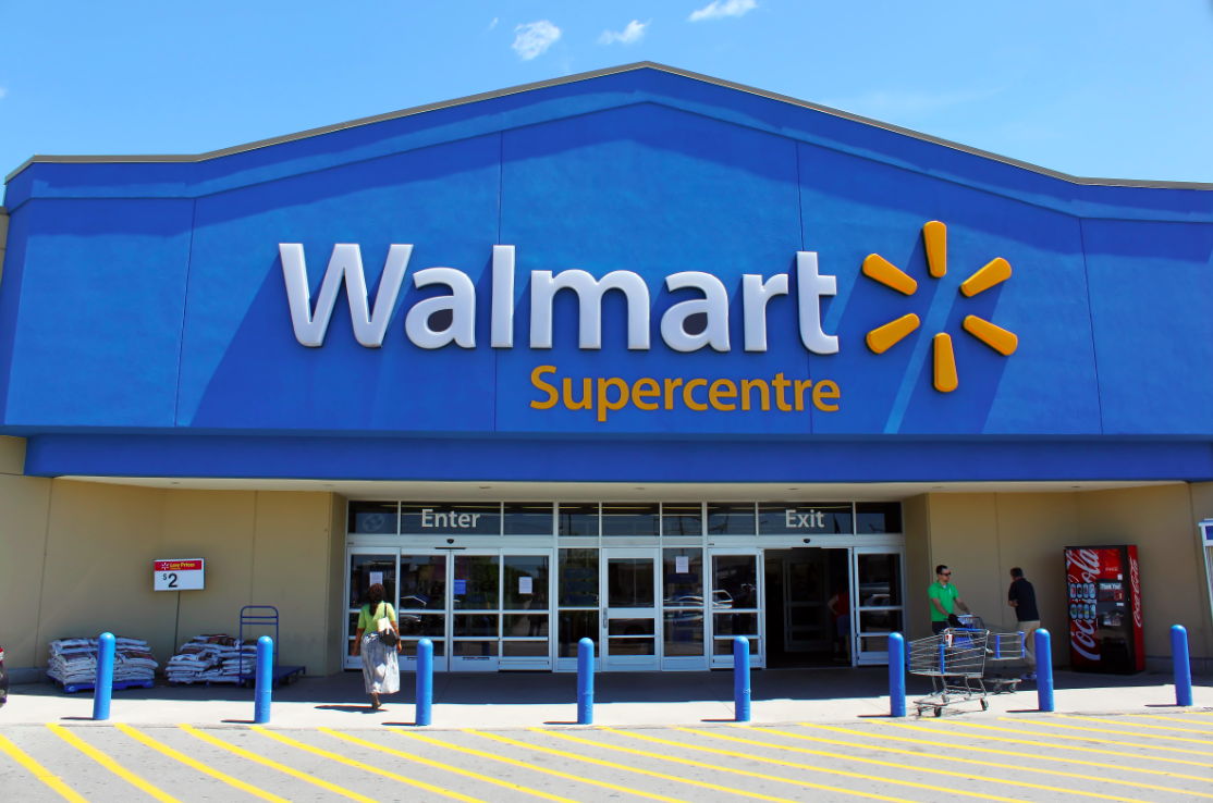 Η Walmart «σπάει τα ταμεία» για να κατακτήσει την αγορά της Ινδίας