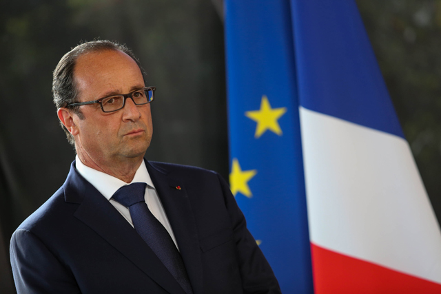 Έξι στους δέκα Γάλλους ζητούν την παραίτηση του Ολάντ