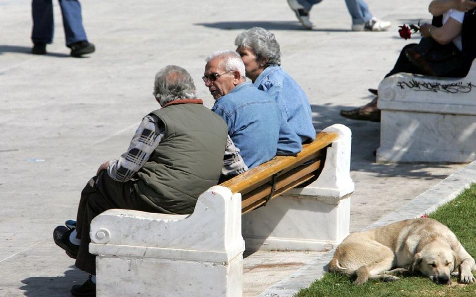 H Ελλάδα μπαίνει στο κλαμπ των «υπερ-γερασμένων» χωρών