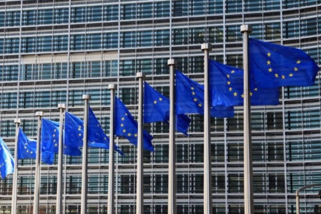 ΕΕ: Στα σκαριά η δημιουργία επενδυτικών ταμείων