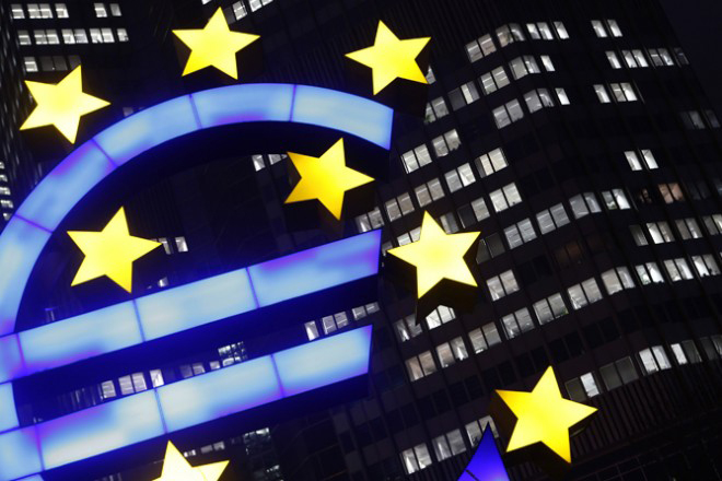 ΕΚΤ: Μειωμένο ρυθμό ανάπτυξης στην Ευρωζώνη προβλέπουν αναλυτές