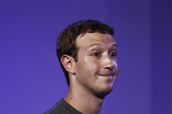 Οι ομαδικές αποχωρήσεις από το Facebook «τρομάζουν» τον Ζούκερμπεργκ