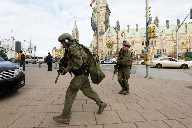 ΒΙΝΤΕΟ: Μπαράζ πυροβολισμών στο κοινοβούλιο του Καναδά