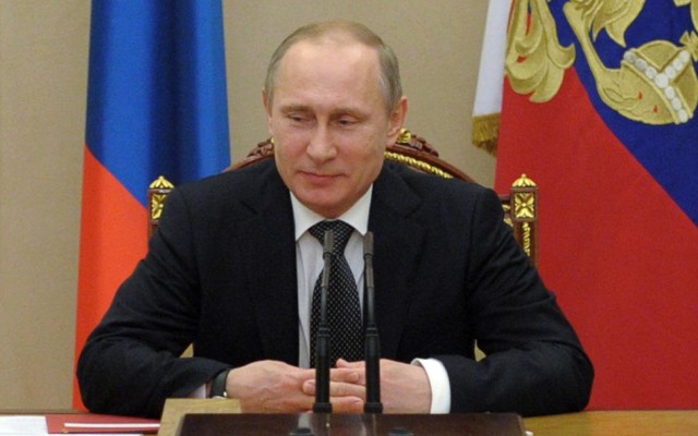 Έρευνα για «μαύρο» χρήμα αγγίζει τον Βλαντίμιρ Πούτιν