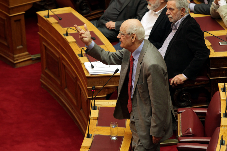 Υπερψηφίστηκαν οι τροπολογίες για «κόκκινα» δάνεια και ΕΝΦΙΑ