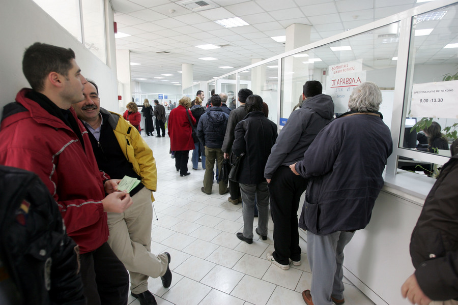 «Επιστημονική φαντασία» η άμεση φορολογική εξυπηρέτηση των πολιτών