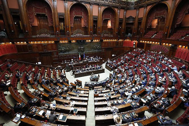 Έκτακτα μέτρα 3,4 δισ. ευρώ πέρασε η Ιταλία