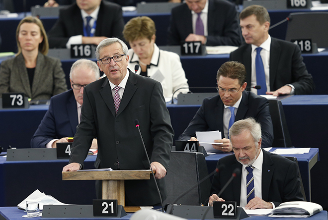 «Ολοκληρωμένη στρατηγική» για την Ευρωζώνη προτείνει η Κομισιόν