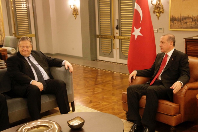 Σε θετικό κλίμα η συνάντηση Βενιζέλου-Ερντογάν στην Τουρκία