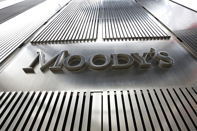 Καλά νέα από τη Moody’s και για τις ελληνικές τράπεζες