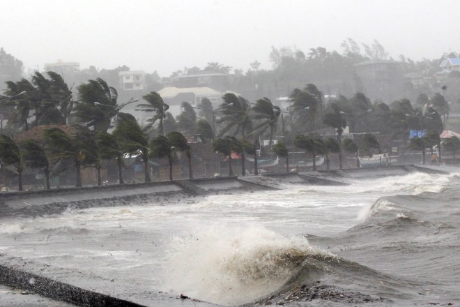 Ο τυφώνας Χαγκόπιτ «σάρωσε» τις Φιλιππίνες